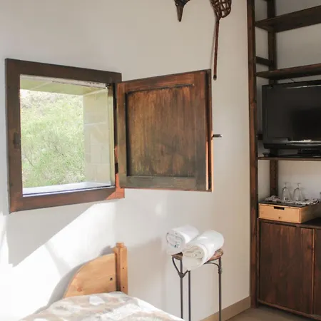 Oak Tree Ranch * Lagaro