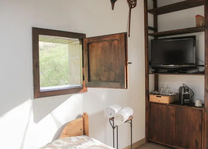 Oak Tree Ranch * Lagaro