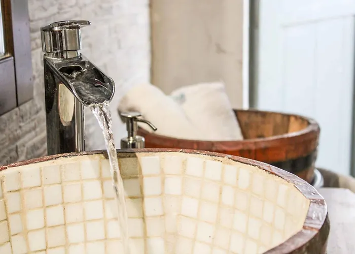 Oak Tree Ranch * Lagaro